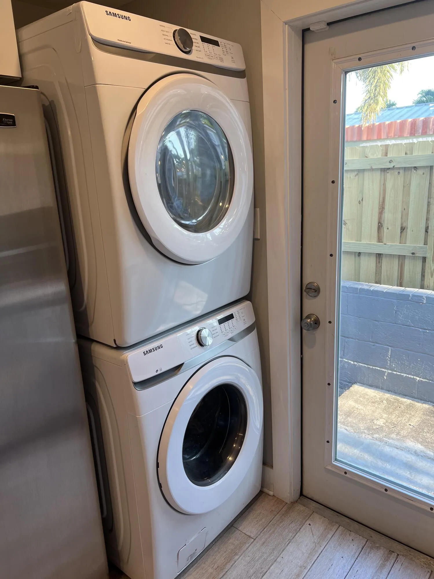 Full Size Washer/Dryer