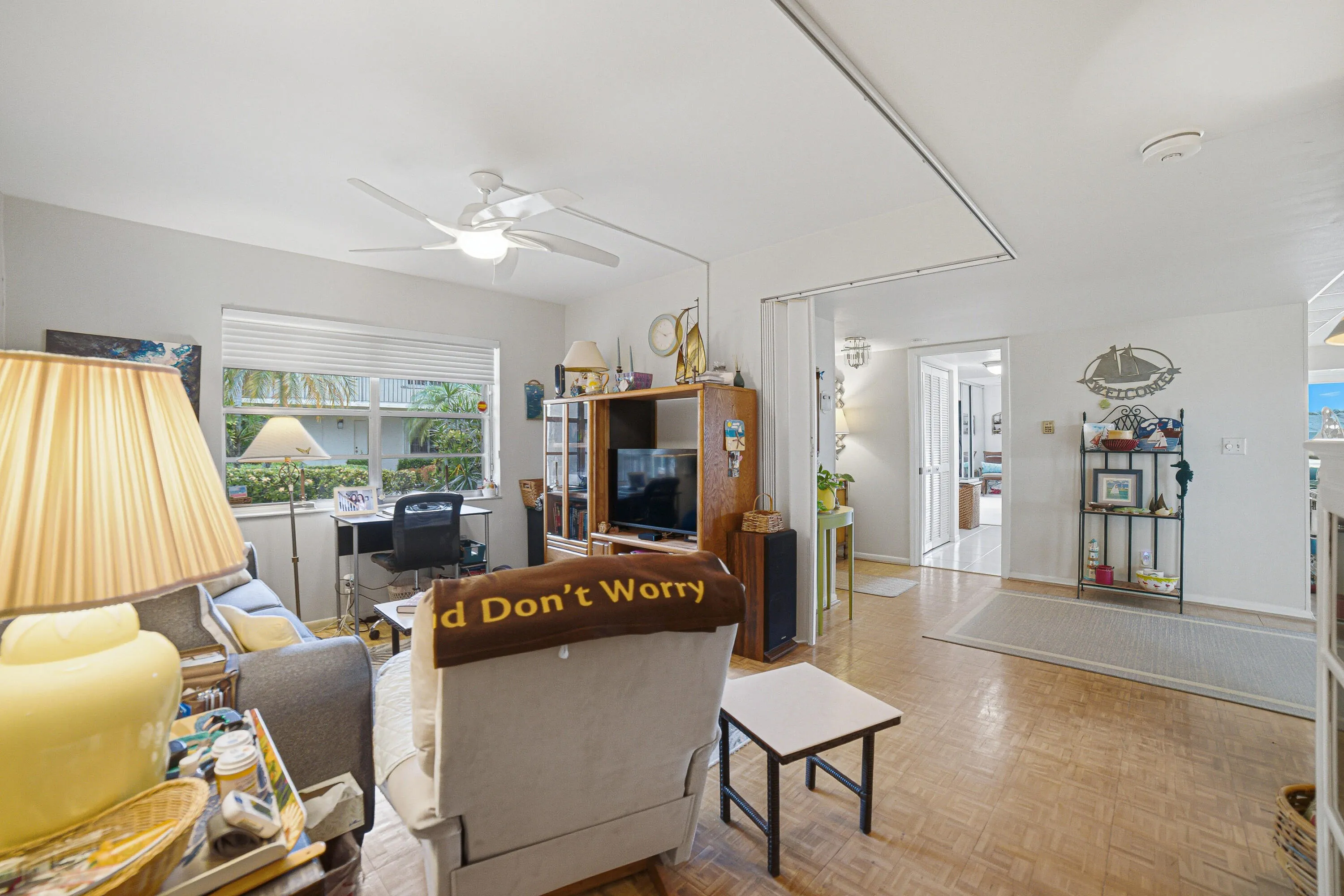 DEN/3RD BEDROOM