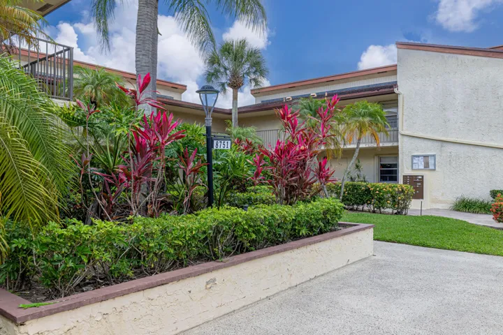 ENTRY TO CONDO