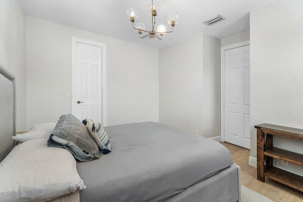 025-3555BiragueDrive-Wellington-FL-33449
