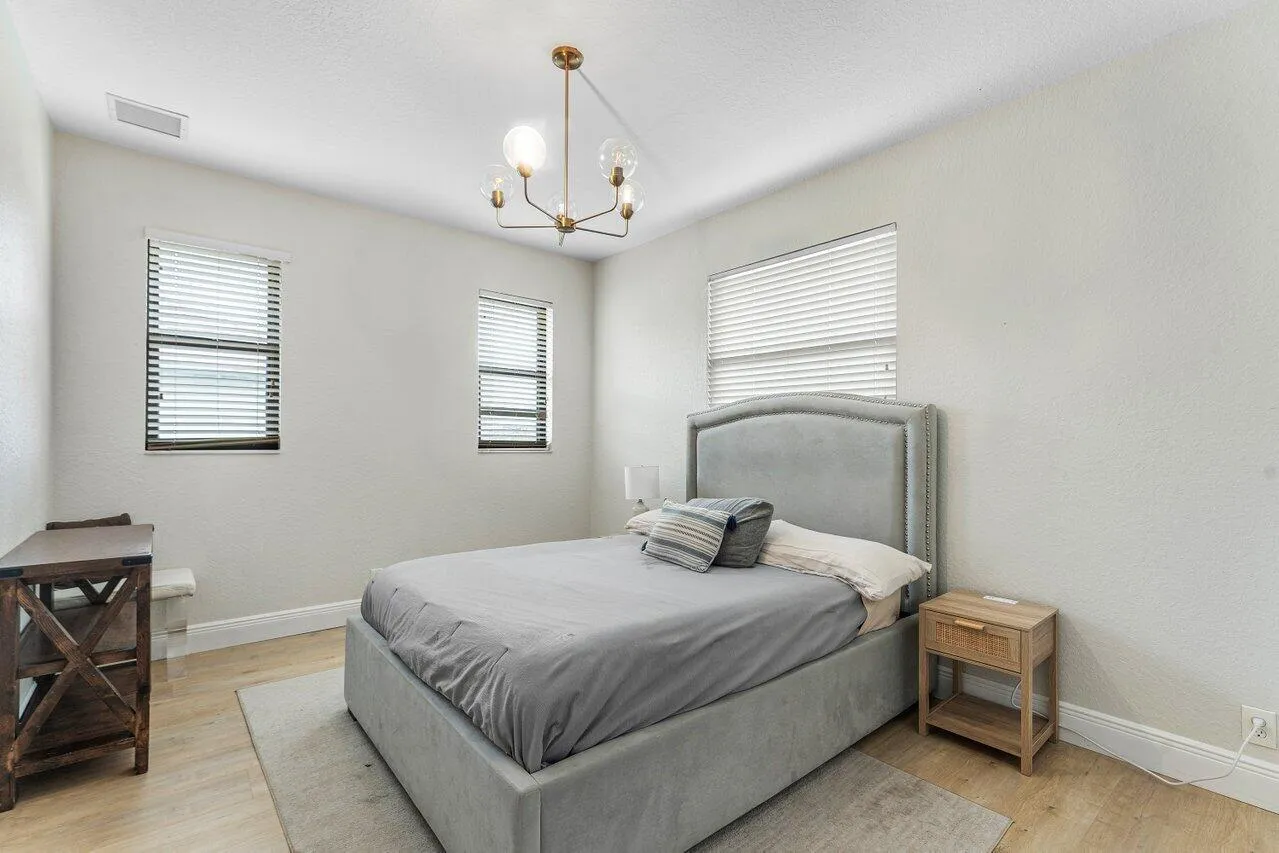 024-3555BiragueDrive-Wellington-FL-33449