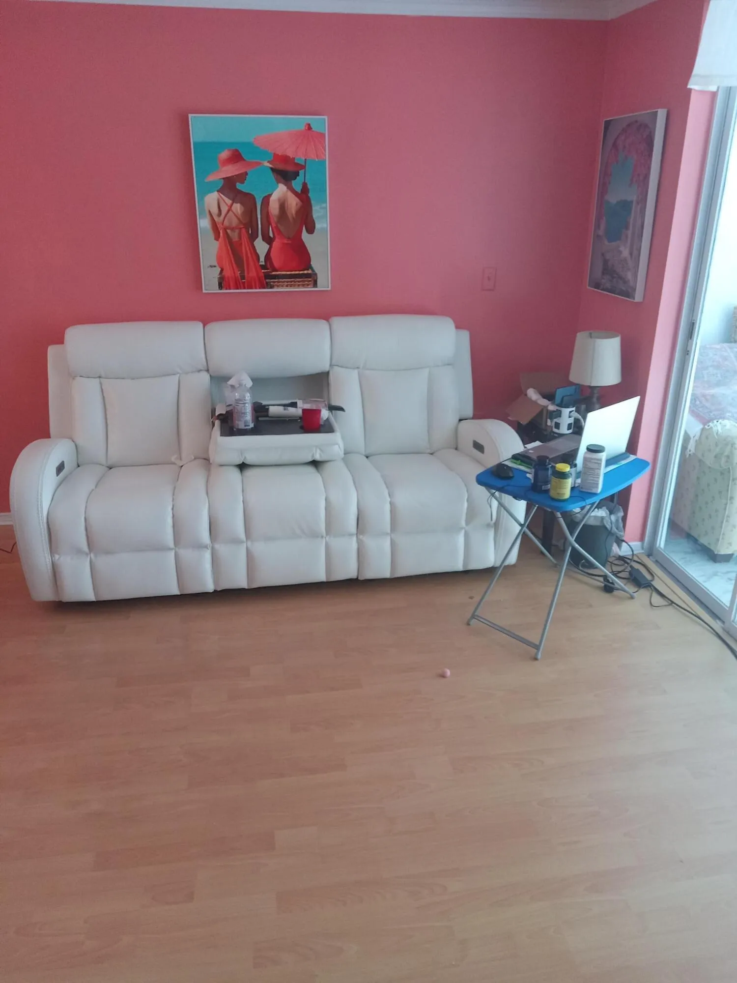 iving room