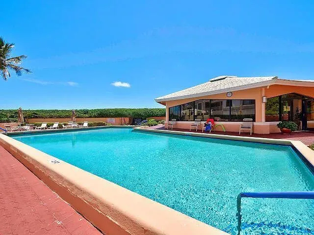 03-Pool
