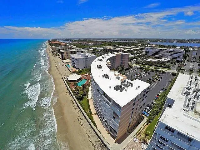 04-Building facing Ocean