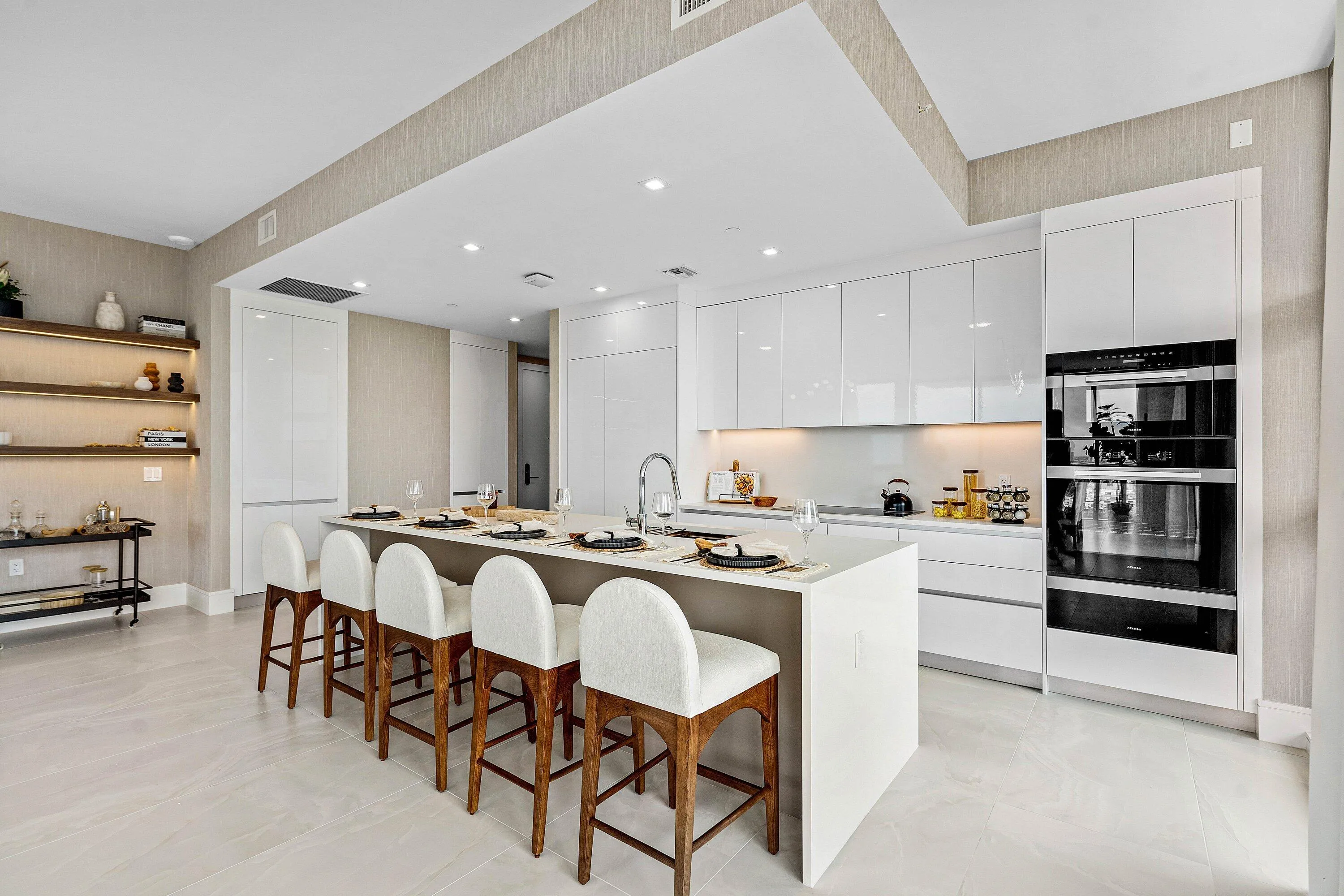 008-220LakeShoreDrive-2123-LakePark-FL-3