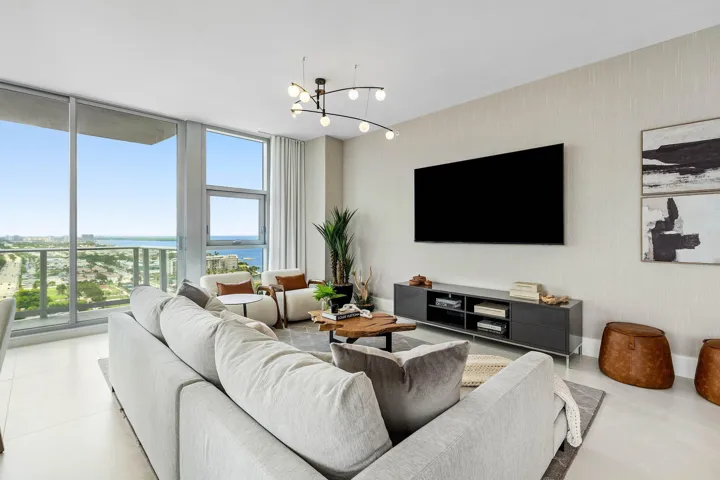 017-220LakeShoreDrive-2123-LakePark-FL-3