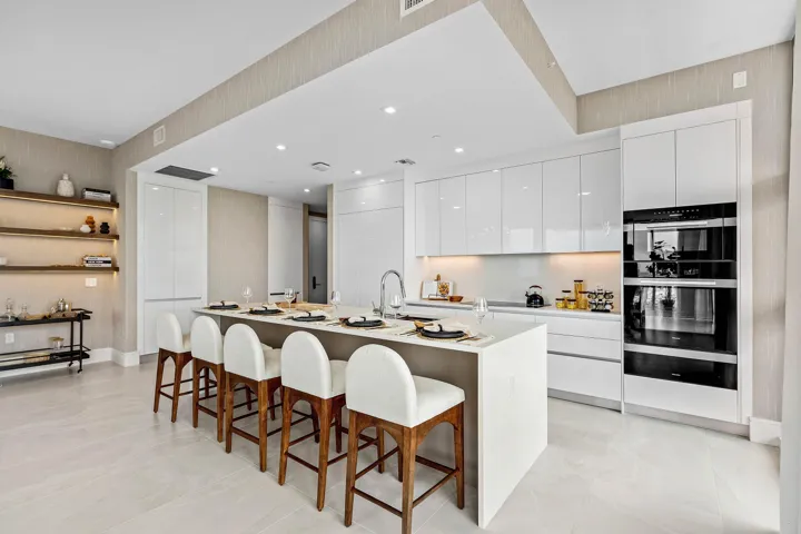 008-220LakeShoreDrive-2123-LakePark-FL-3