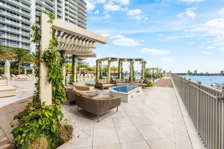 046-220LakeShoreDrive-2023-LakePark-FL-3