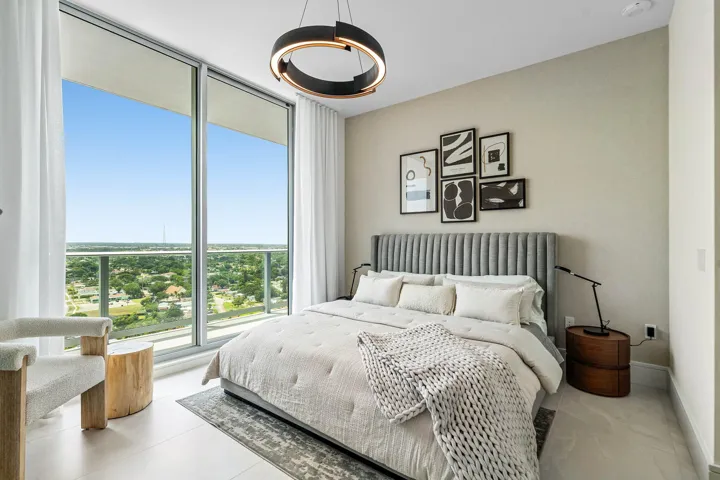 025-220LakeShoreDrive-2123-LakePark-FL-3