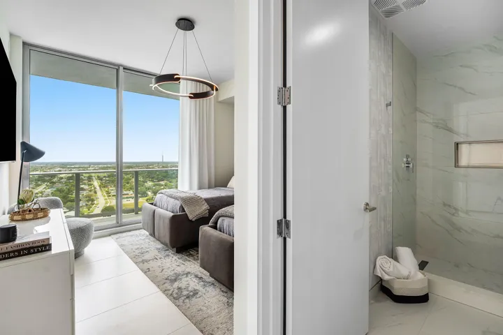 019-220LakeShoreDrive-2123-LakePark-FL-3