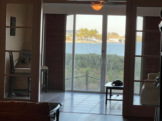 Fla Room