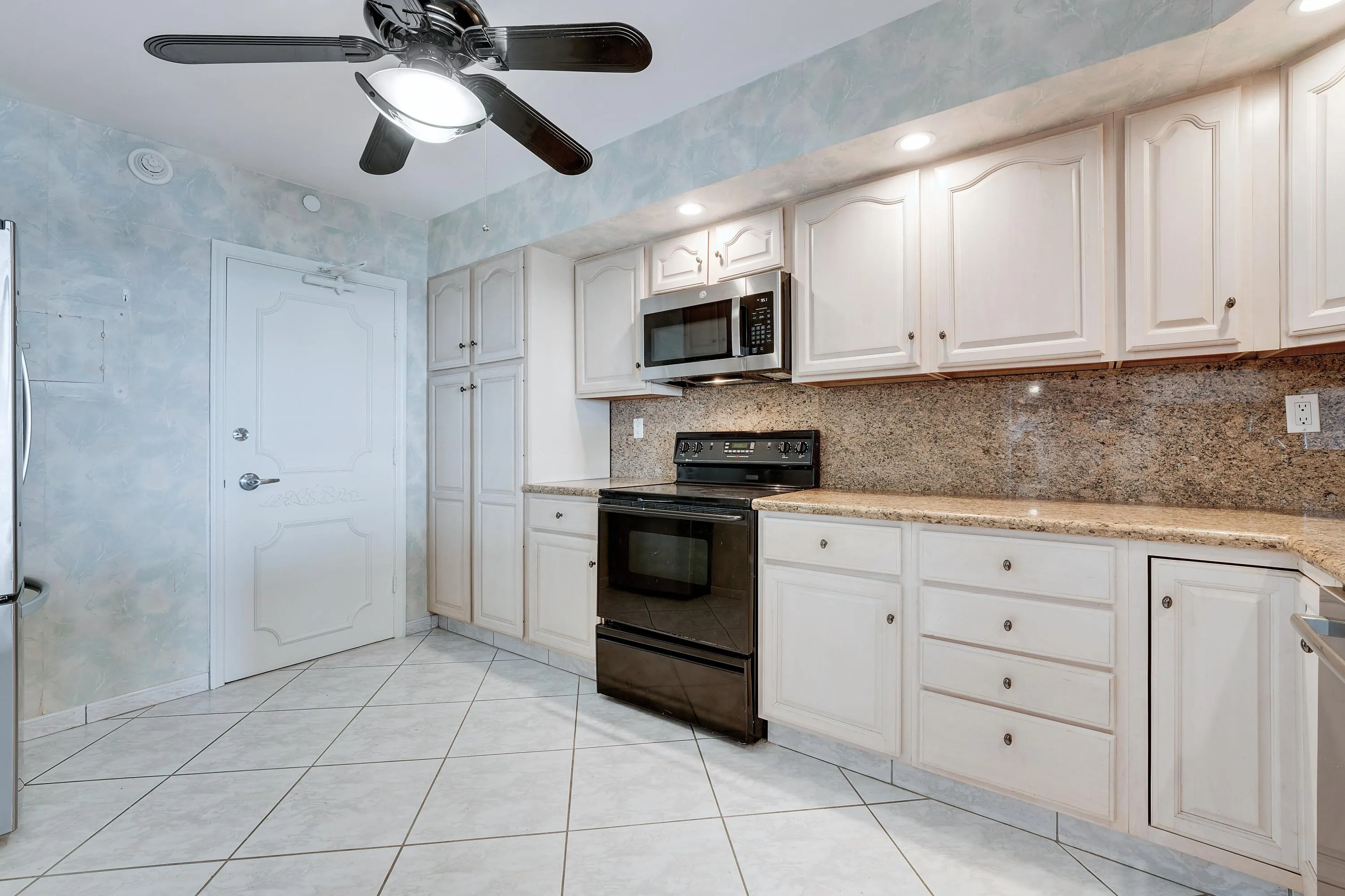 Kitchen w/ Service Entrance