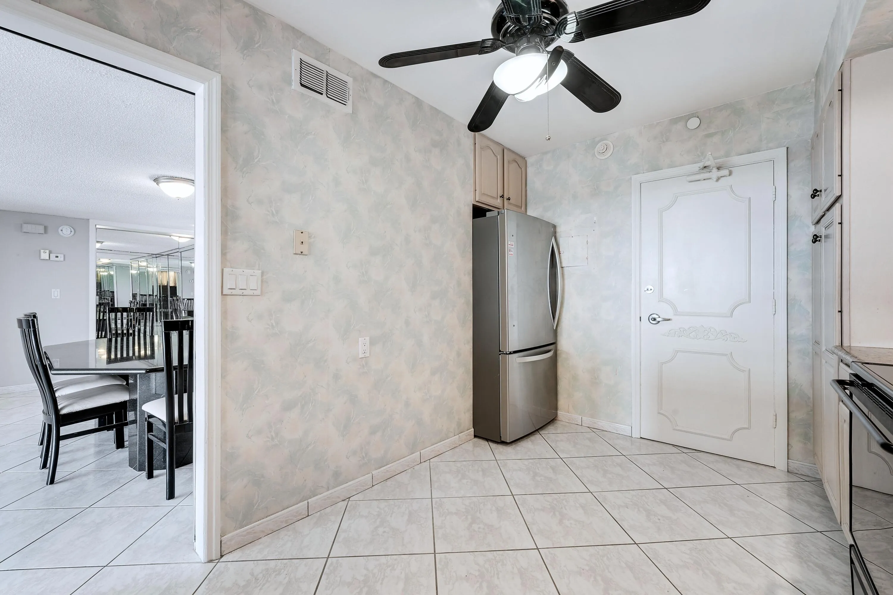 Kitchen w/ Service Entrance