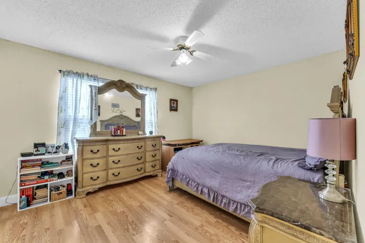 56-web-or-mls-DON01379