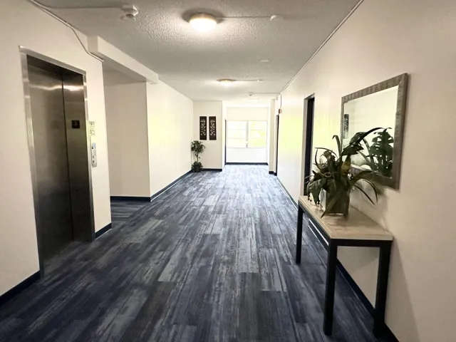 3rd Floor/Elevator