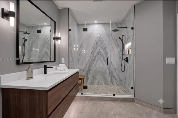 Virtual update of Primary Bathroom