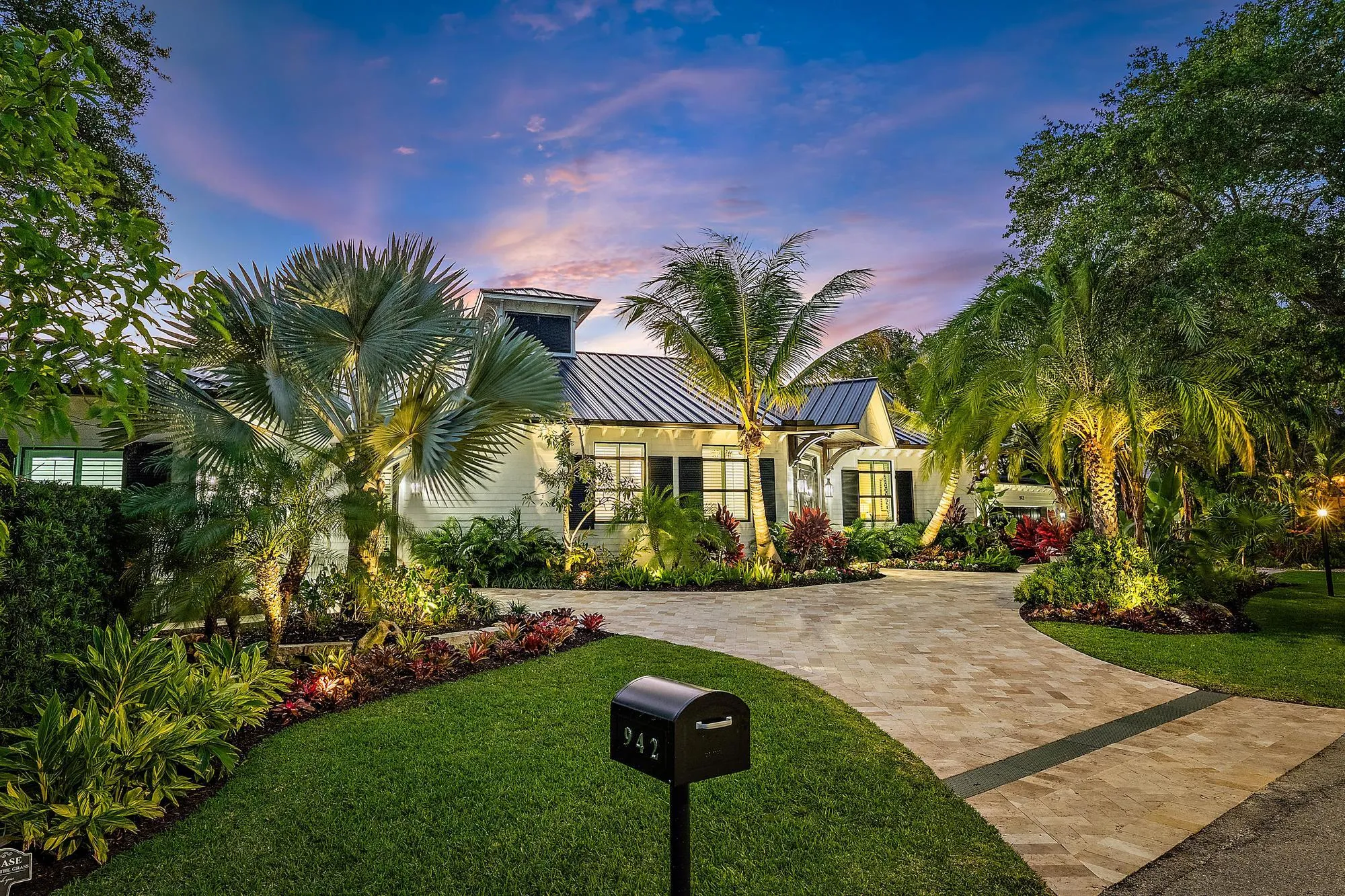 942 Pompano Dr-48