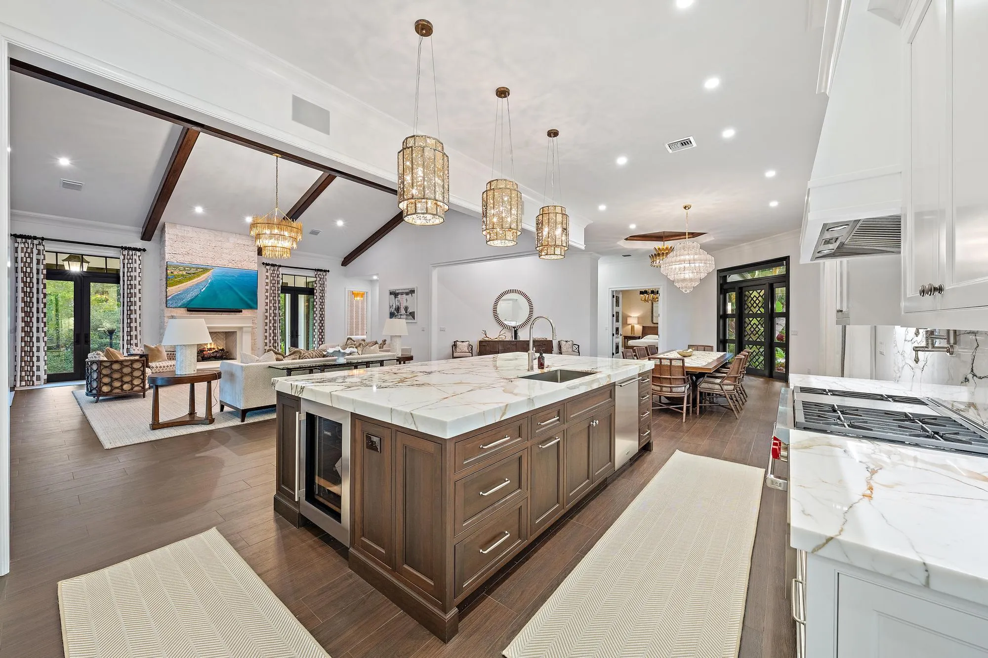 942 Pompano Dr-15