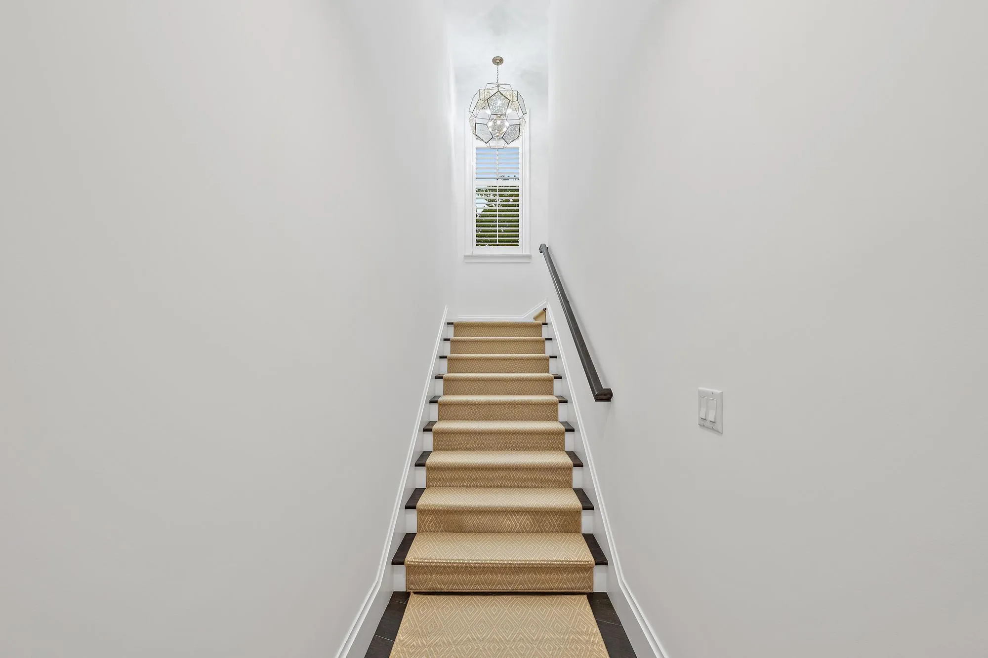 942 Pompano Dr-35