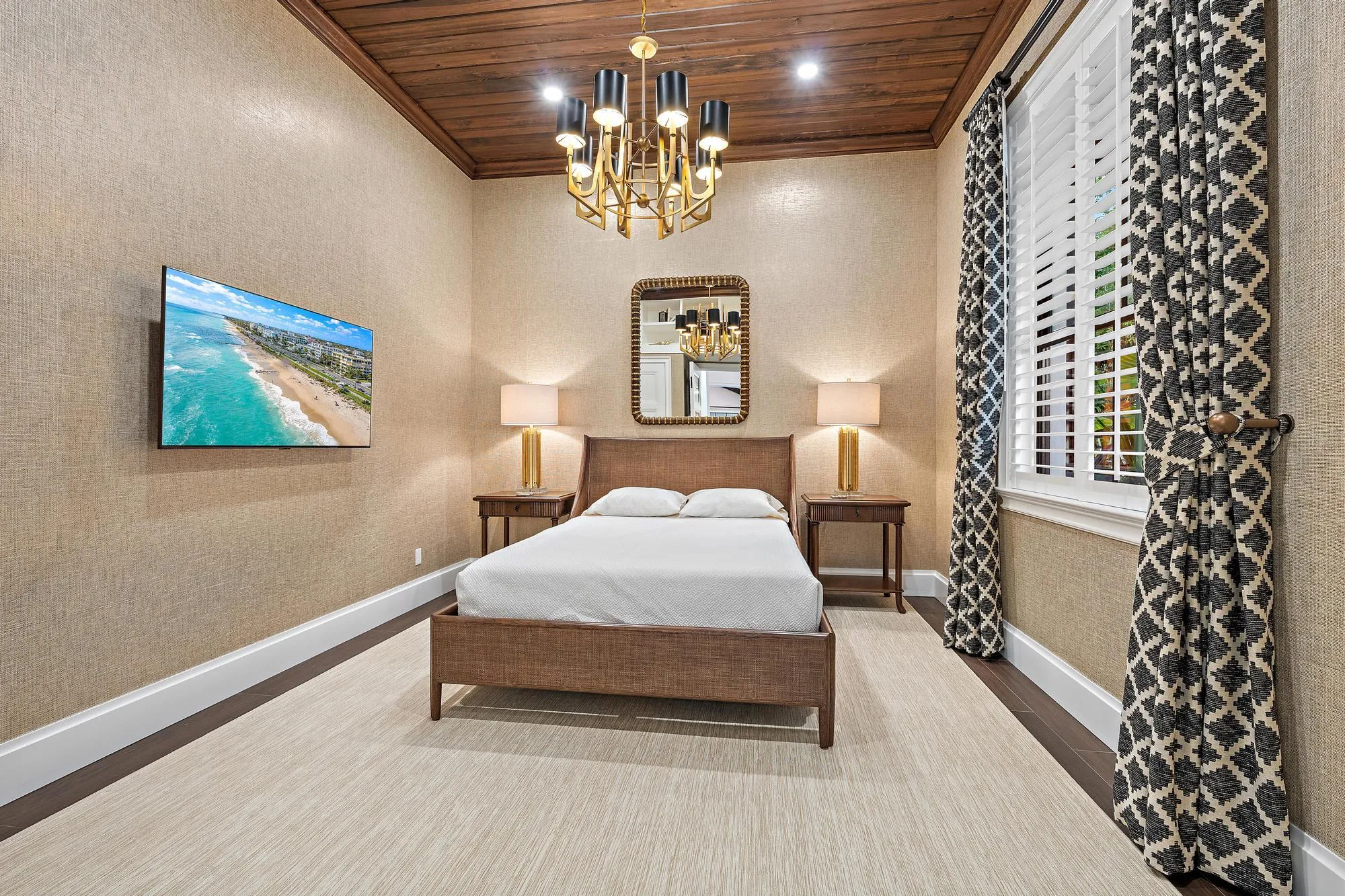 942 Pompano Dr-25