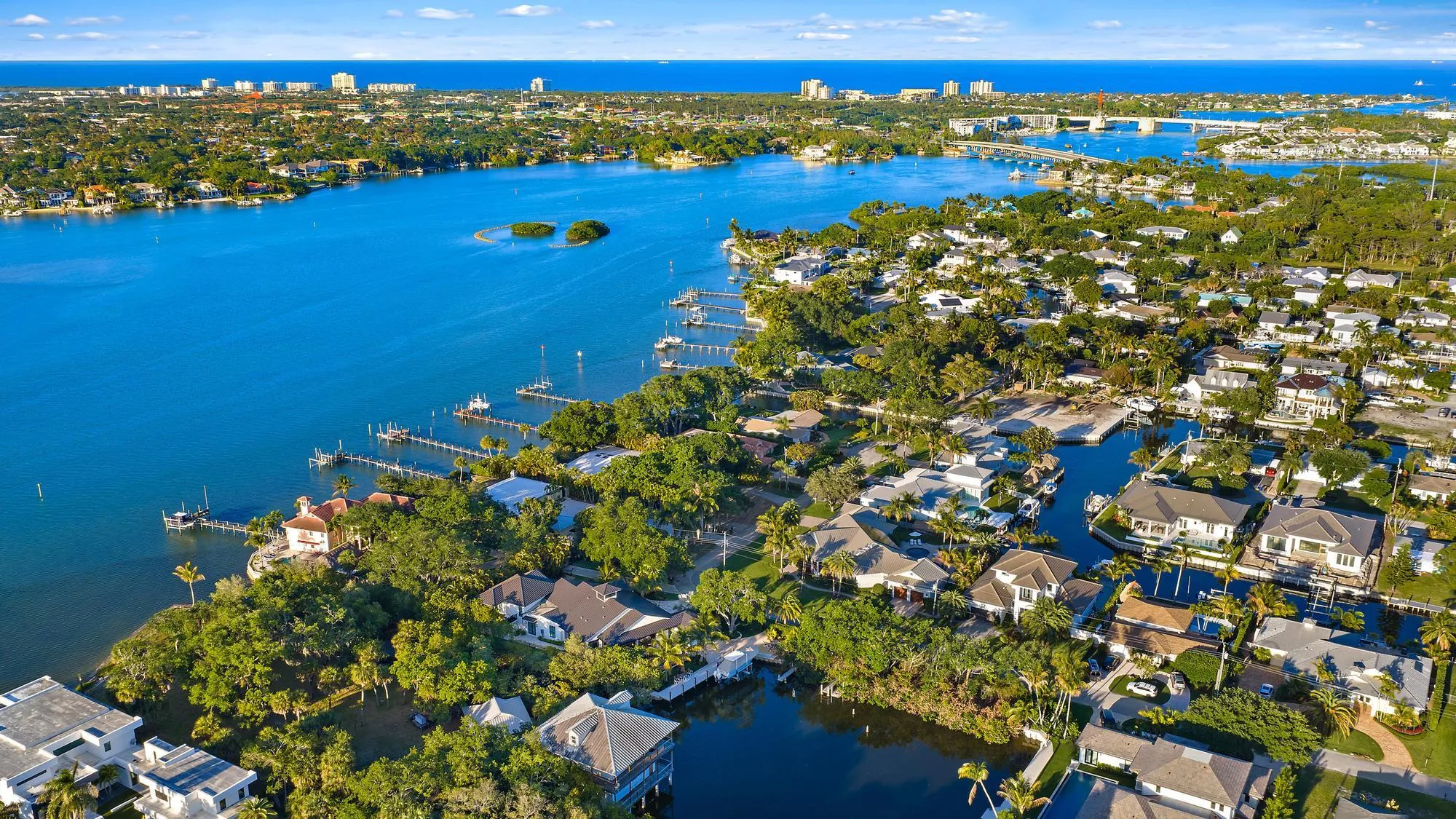 942 Pompano Dr-58