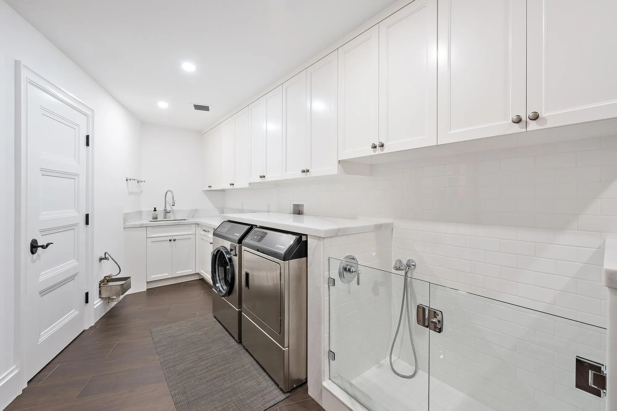 942 Pompano Dr-33