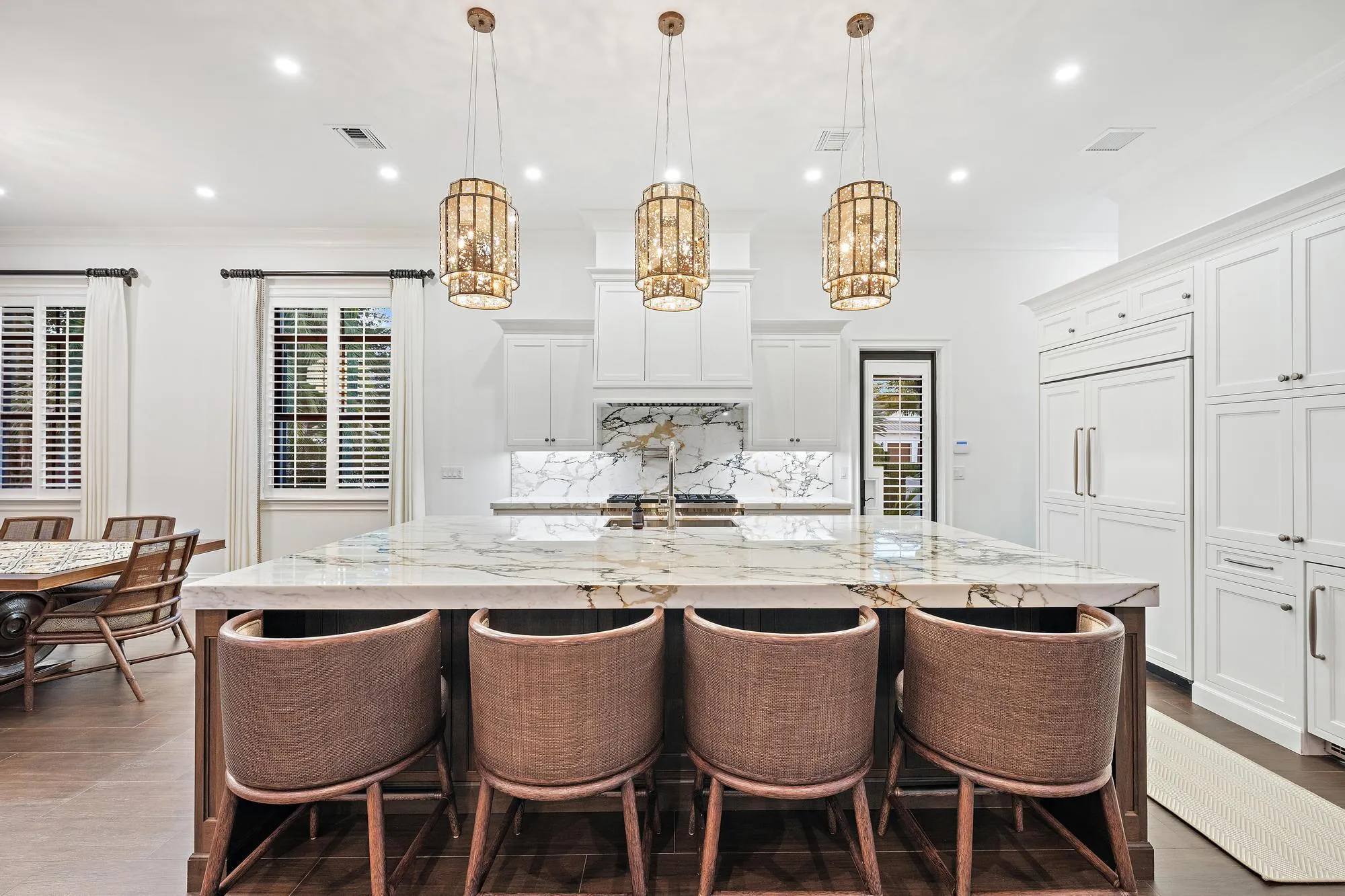 942 Pompano Dr-24
