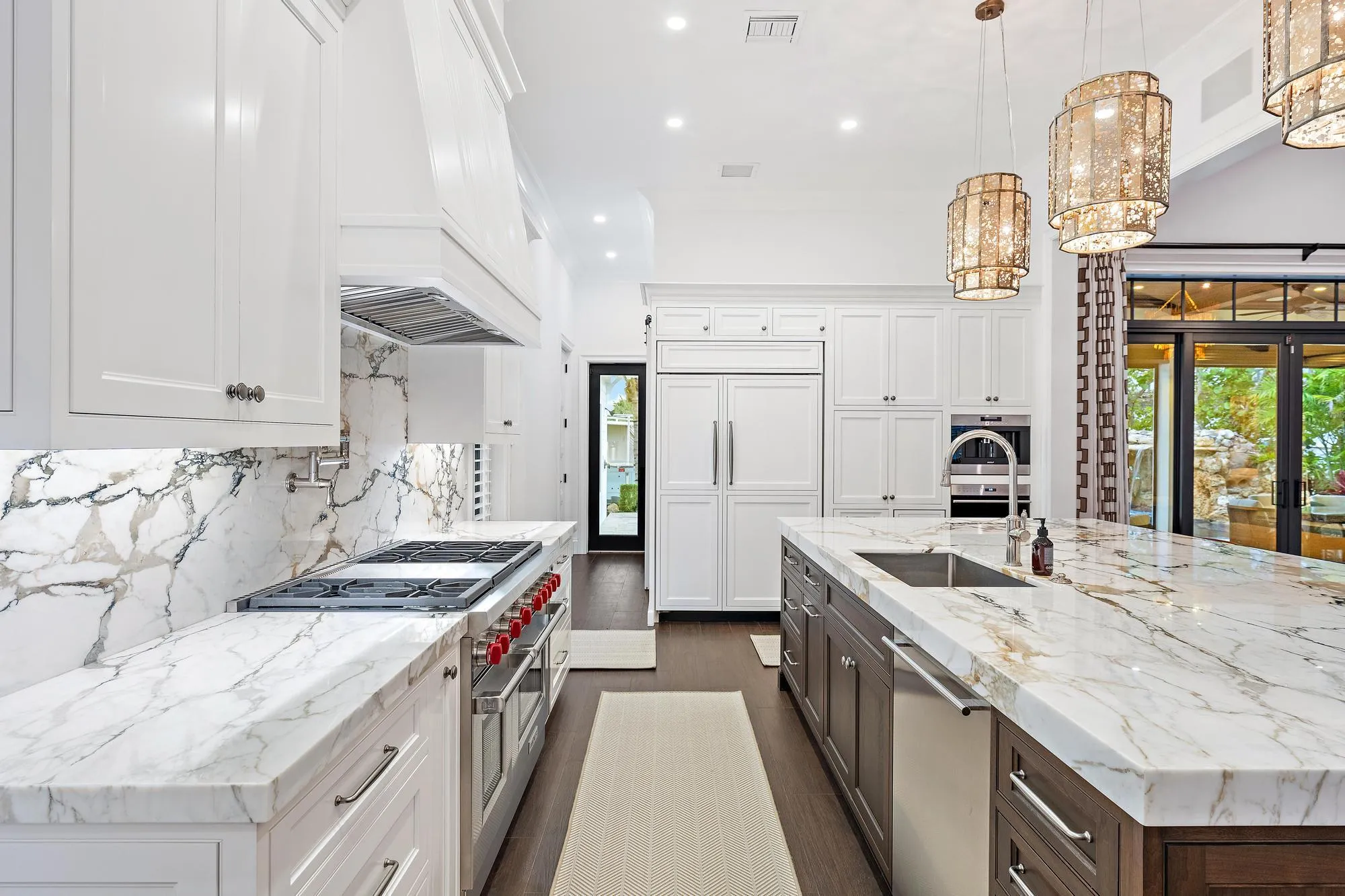 942 Pompano Dr-17