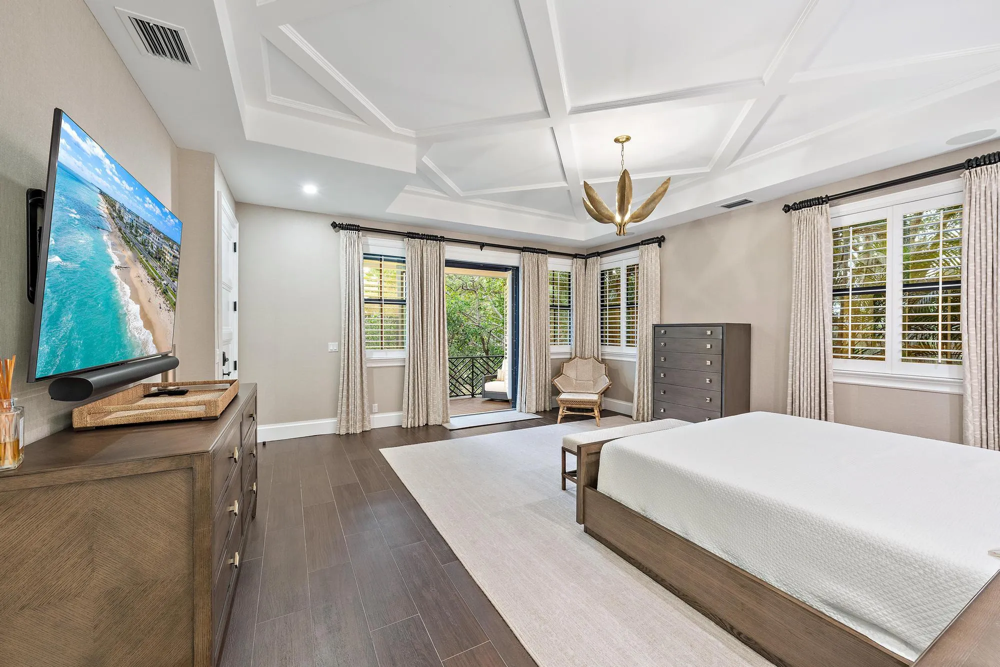 942 Pompano Dr-37