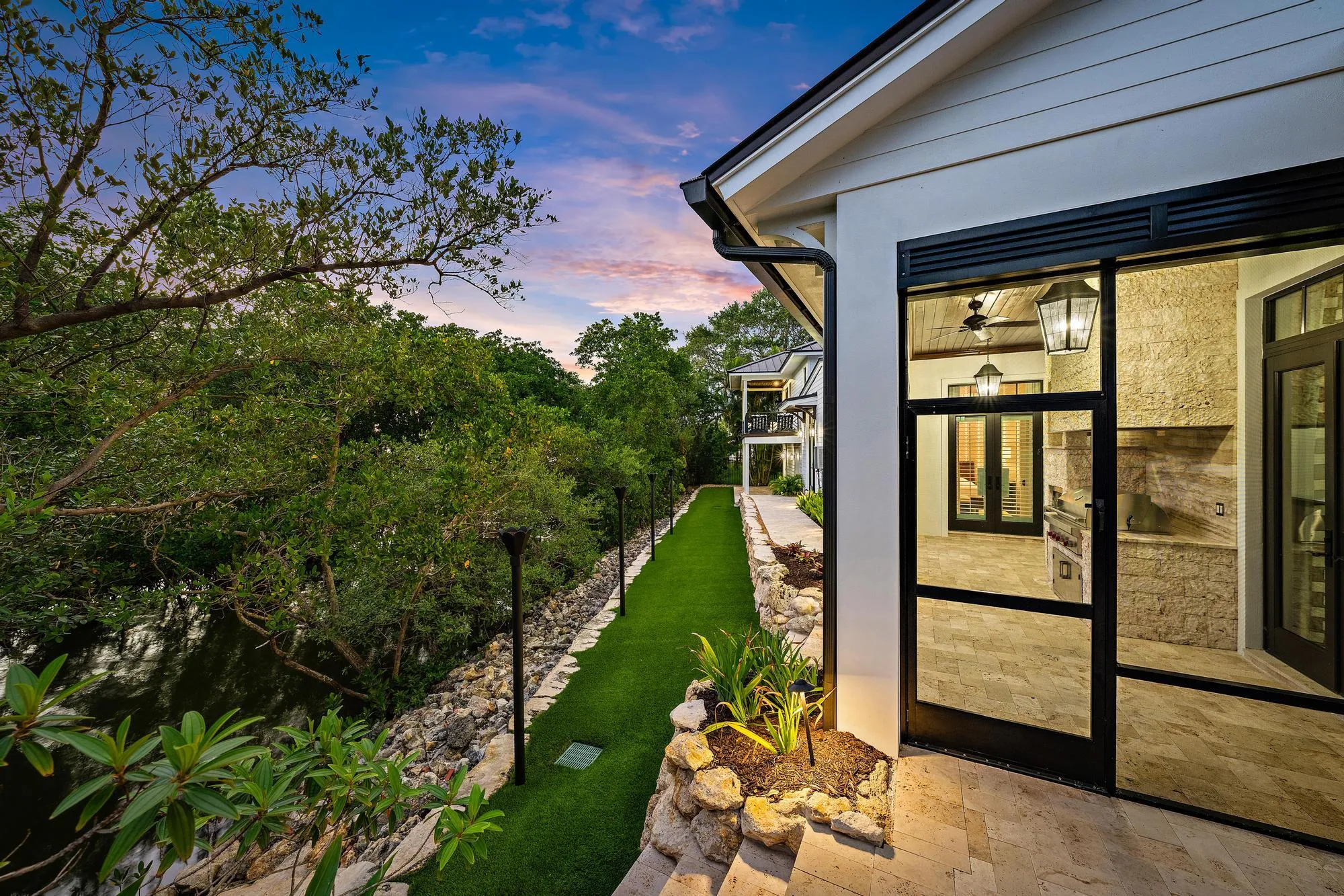 942 Pompano Dr-43