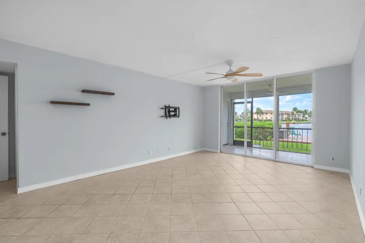 Living/ dining room