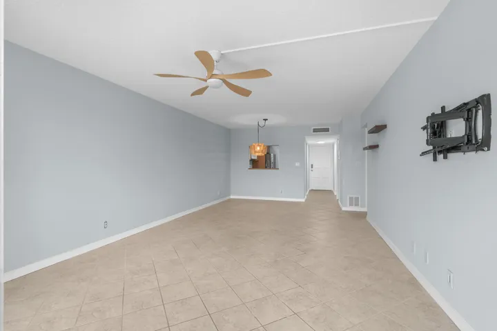 Living/ dining room