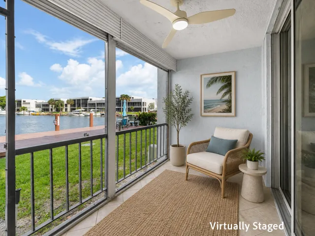 Screened patio with AI