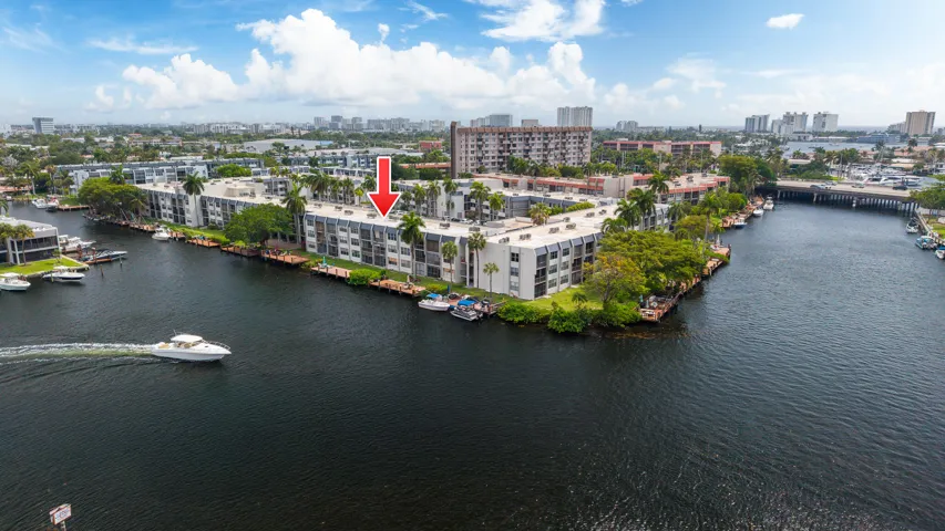 Aerial View.... best view of the water!