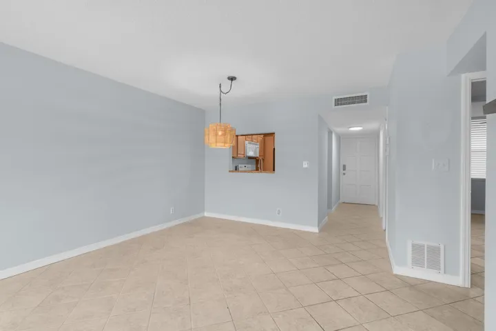 Living/ dining room