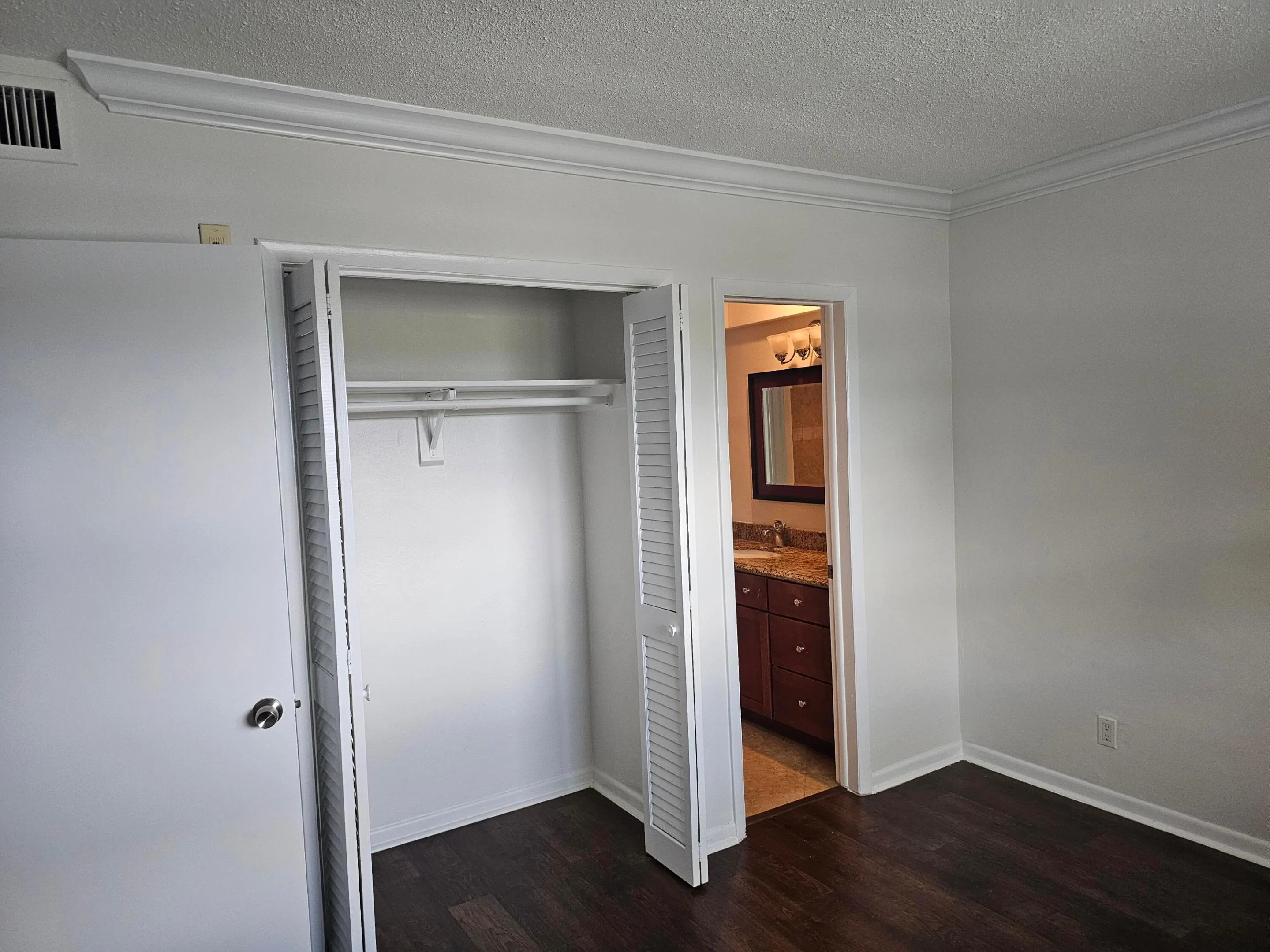 2nd Bedroom Closet