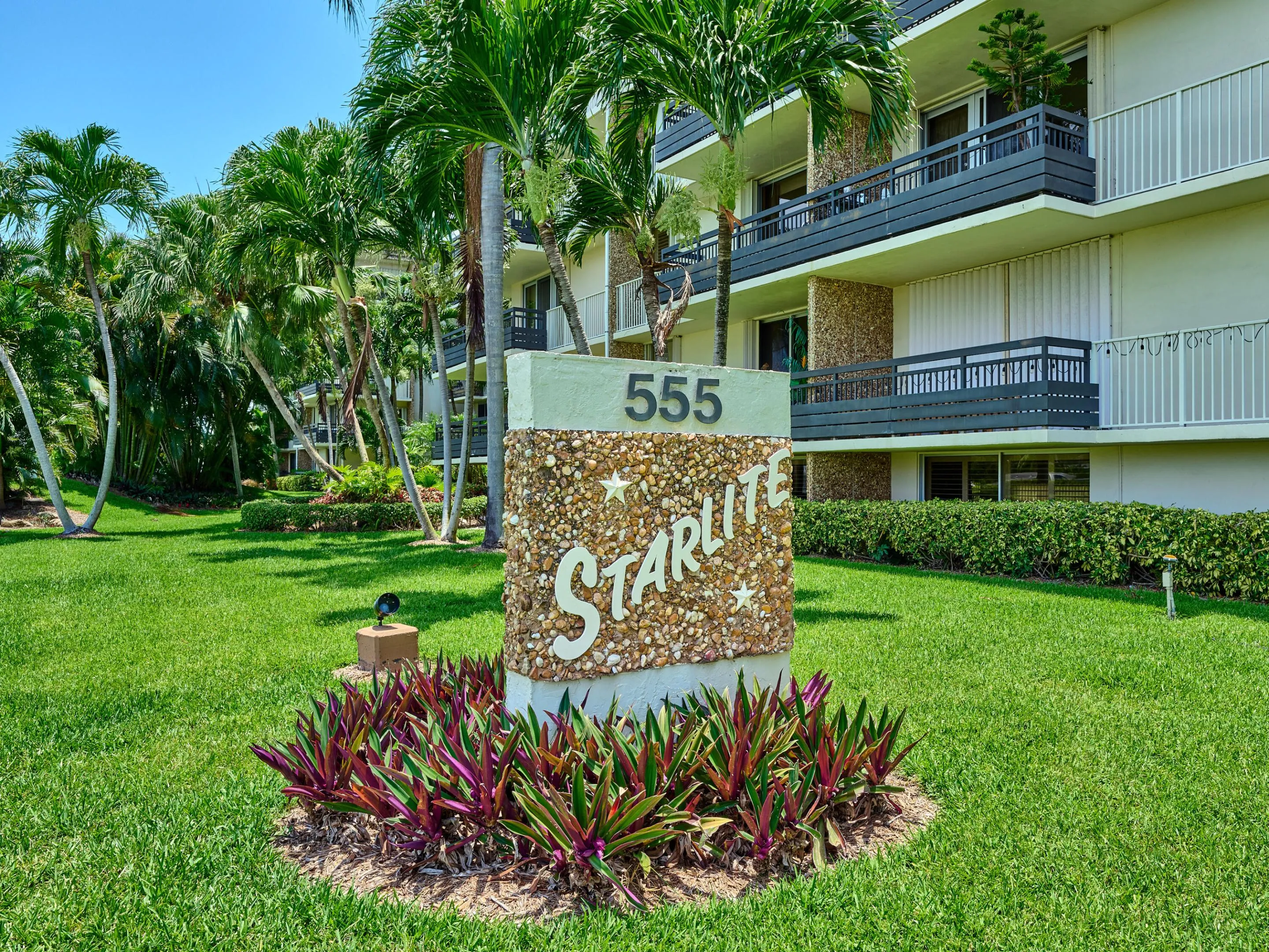 Starlite Community Sign
