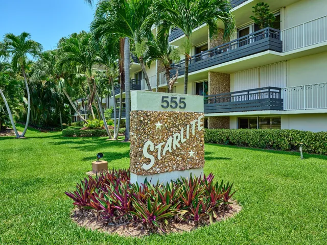 Starlite Community Sign