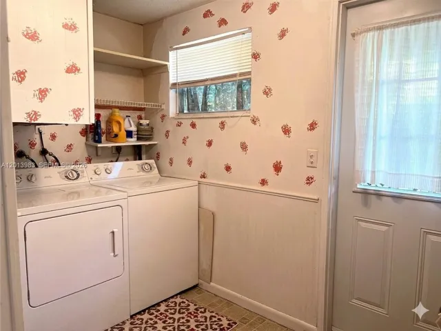Laundry room_tenant occupied_personal items removed by AI