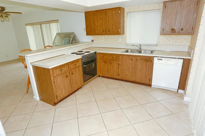 011-030-Kitchen-1500x1000