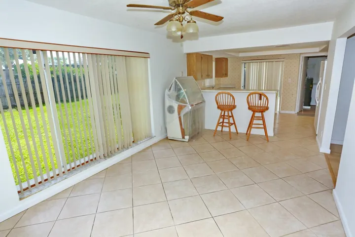 015-029-Family Room Kitchen-1500x1000