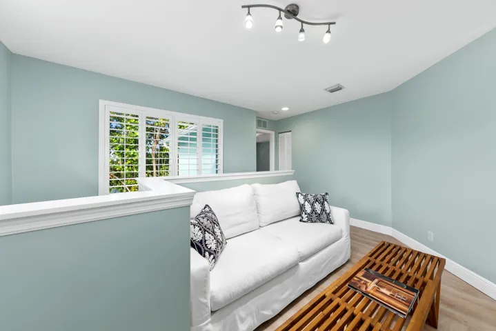 490 Mars Way (30)