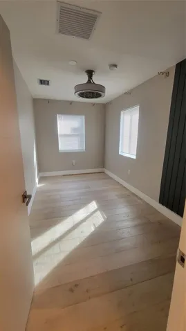Bedroom/Den