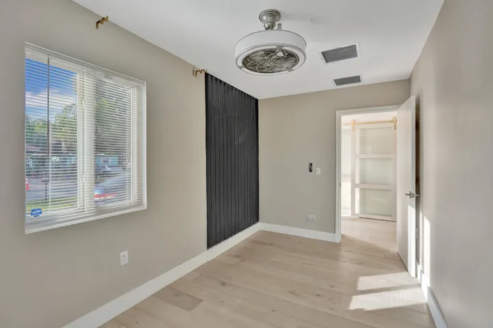 Bedroom/Den