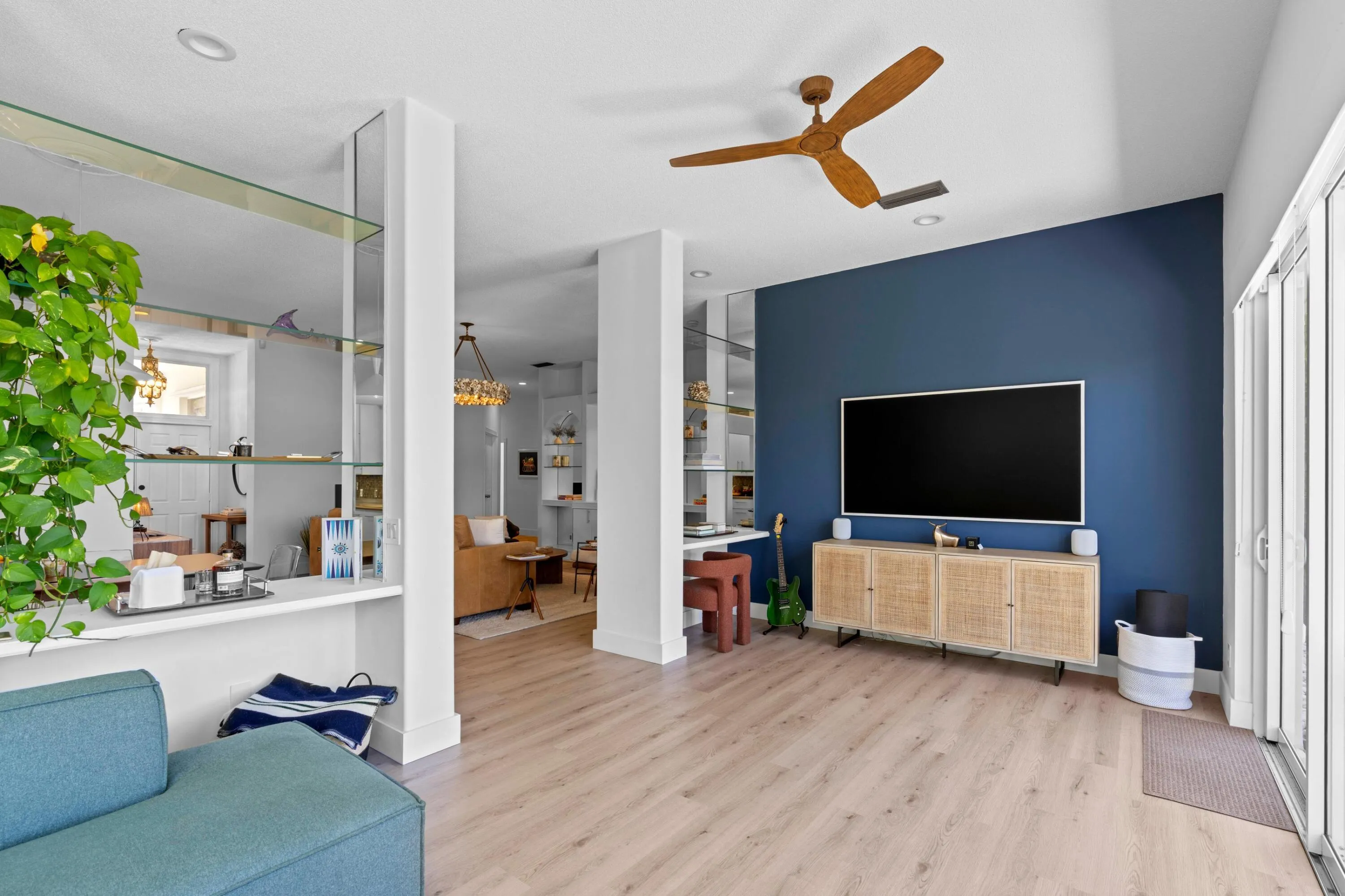Sunroom / Family Room