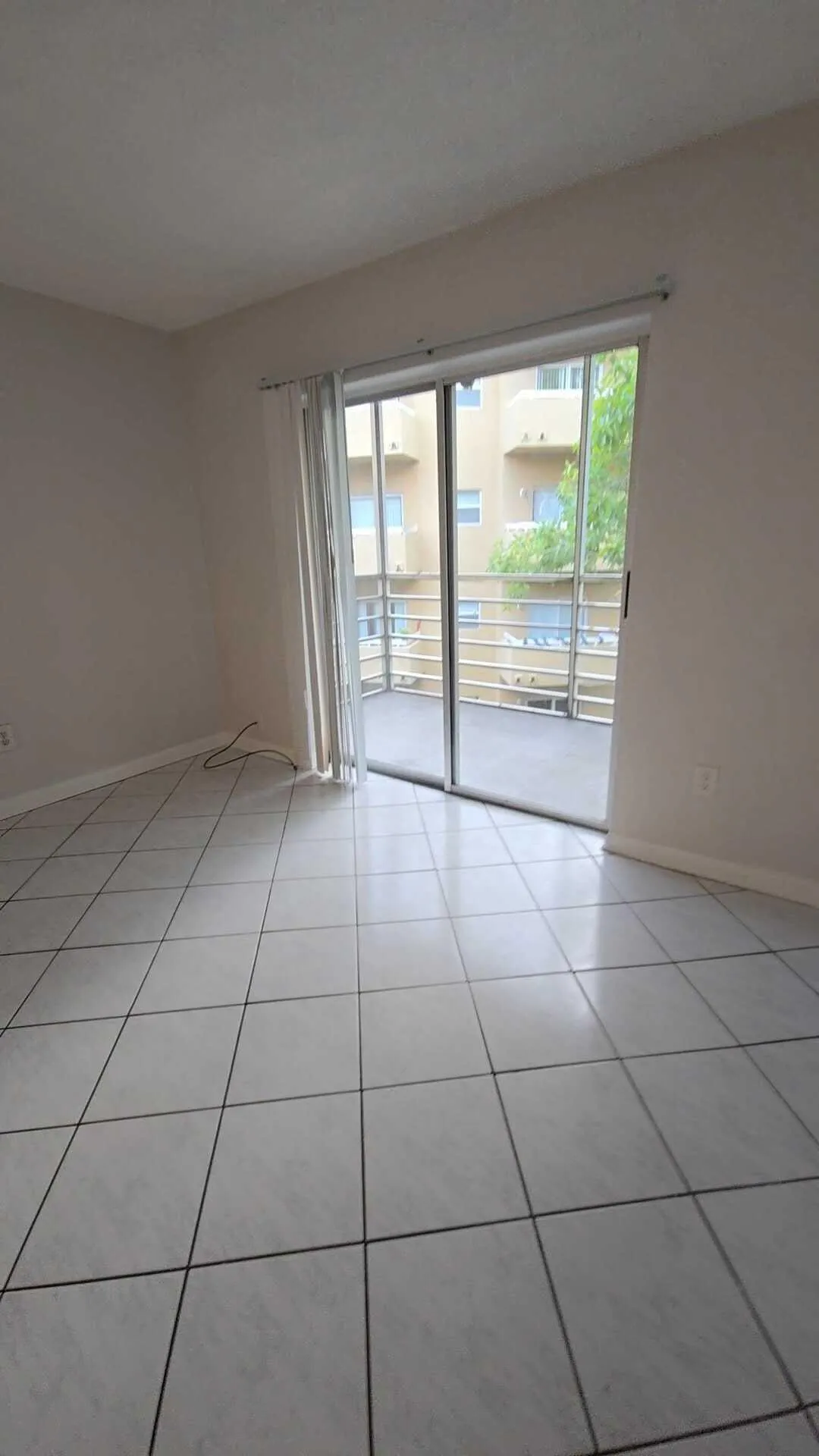 4111OAKS40621
