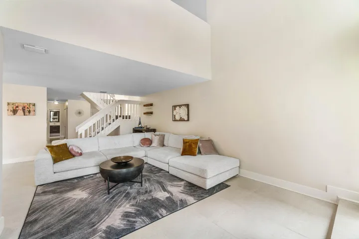 010-6044GlendaleDrive-BocaRaton-FL-33433