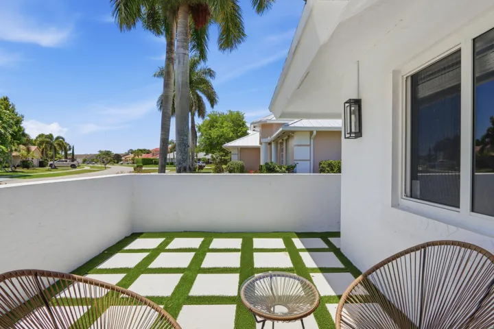 038-027-Exterior-4200x2801