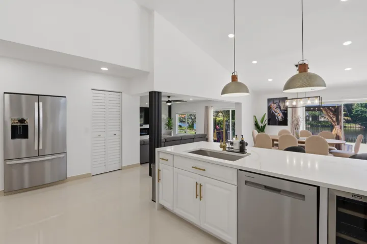 019-035-Kitchen-4200x2800