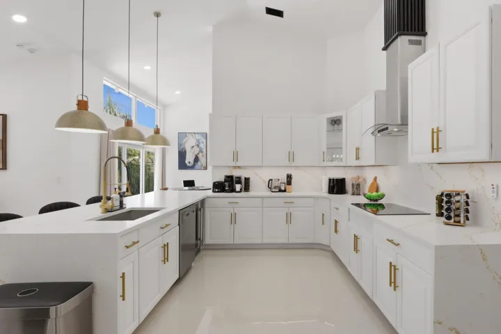 017-076-Kitchen-4200x2800